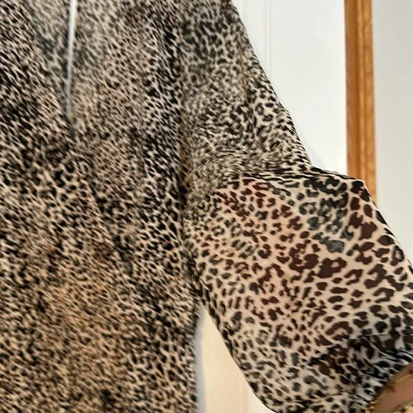 🤎Beautiful Leopard Jumpsuit!!🤎 - Picture 3 of 7